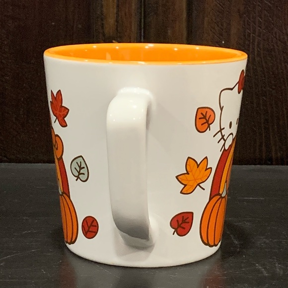 Hello Kitty Pumpkins Rainbow & Autumn Leaves 17oz Ceramic Mug - Picture 4 of 8